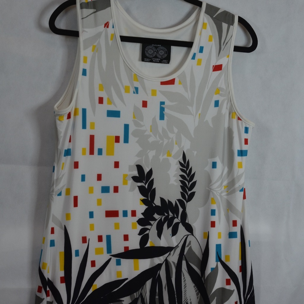MADE IN CANADA PRINT DRESS SZ 16 SOLAR